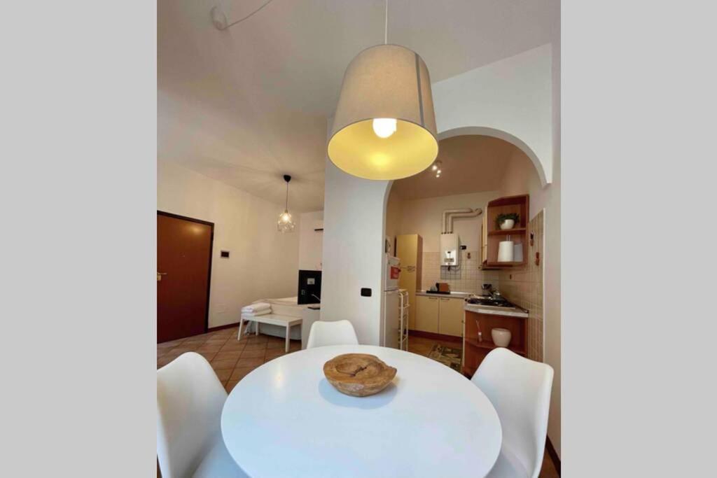 UNCONVENTIONAL APARTMENT: centro storico con bici Mantova Esterno foto