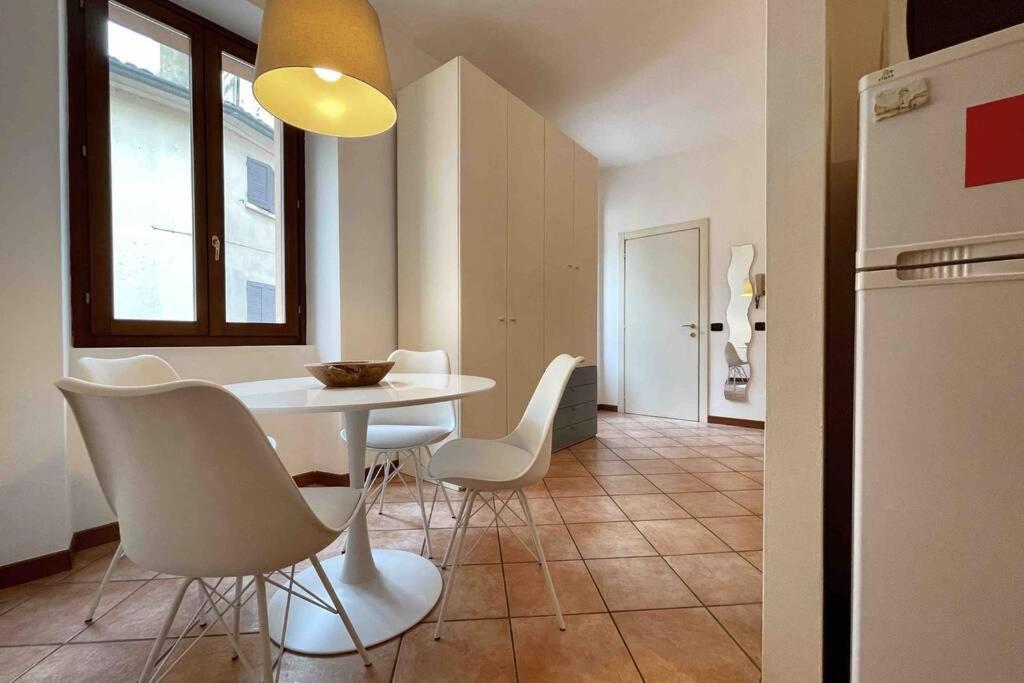 UNCONVENTIONAL APARTMENT: centro storico con bici Mantova Esterno foto
